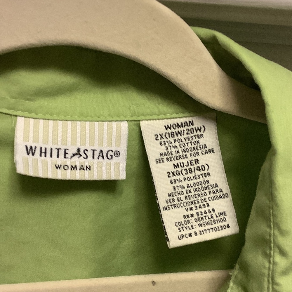 White Stag Light Green Sleeveless Blouse - Picture 2 of 3